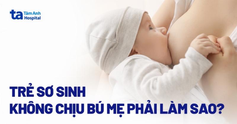 Bé không chịu bú bình buồn bã