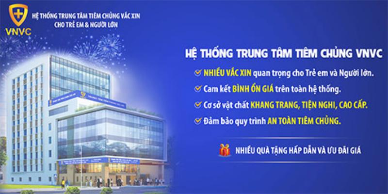 Đưa bé đi tiêm chủng