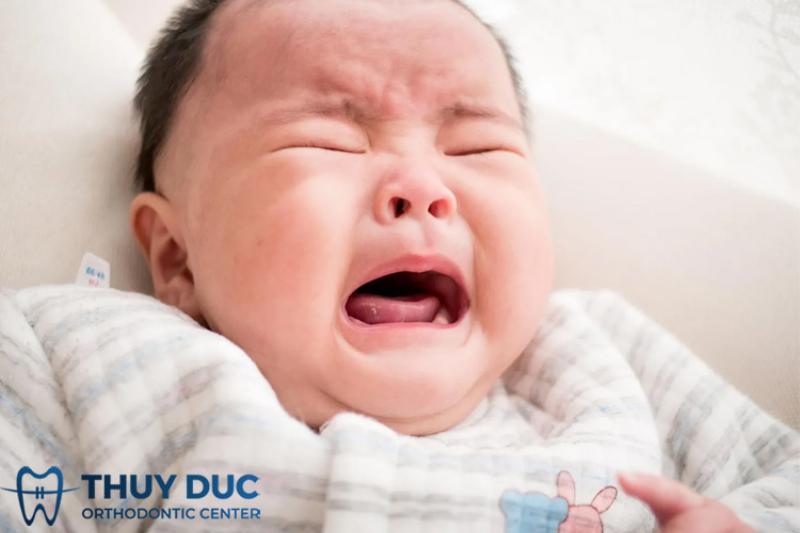 Thực Phẩm Cho Bé Biếng Ăn: Nguyên Nhân, Giải Pháp, Thực Đơn Mẫu và Lời Khuyên Chuyên Gia